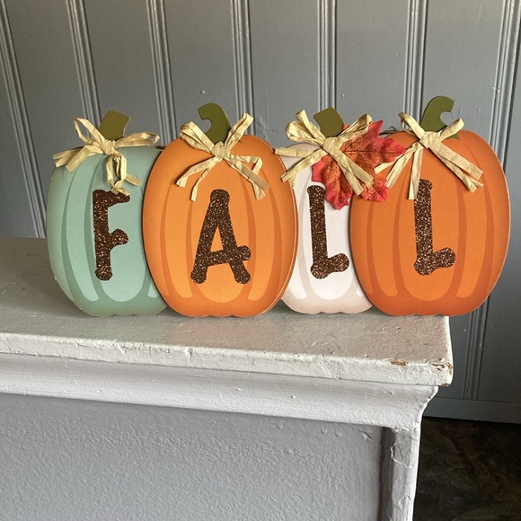 NWT- Beautiful Brown Glittered FALL Colorful Pumpkins Decoration Sign 🍁 - Picture 4 of 16